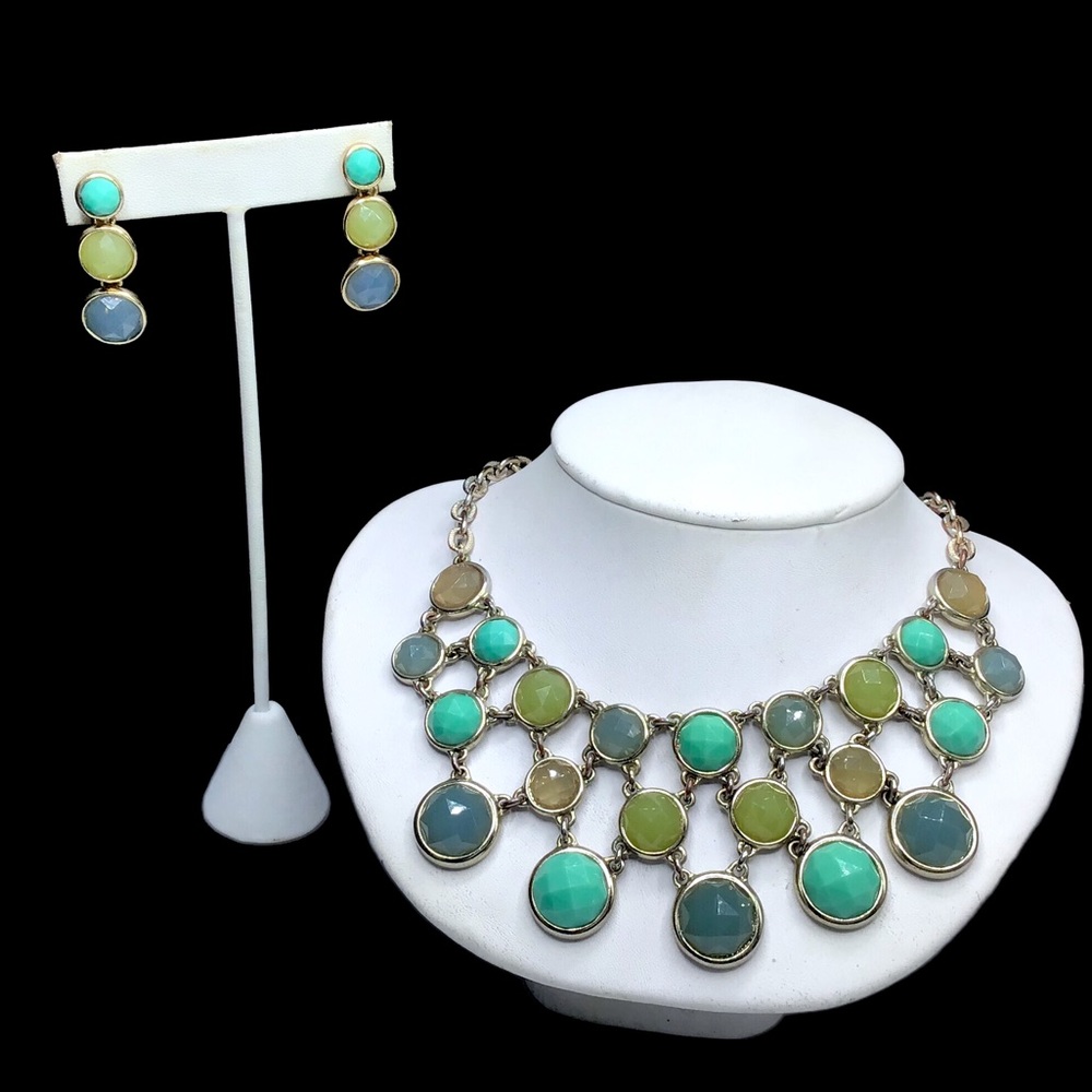🌺Vintage 2 PC. Crown Trifari Set